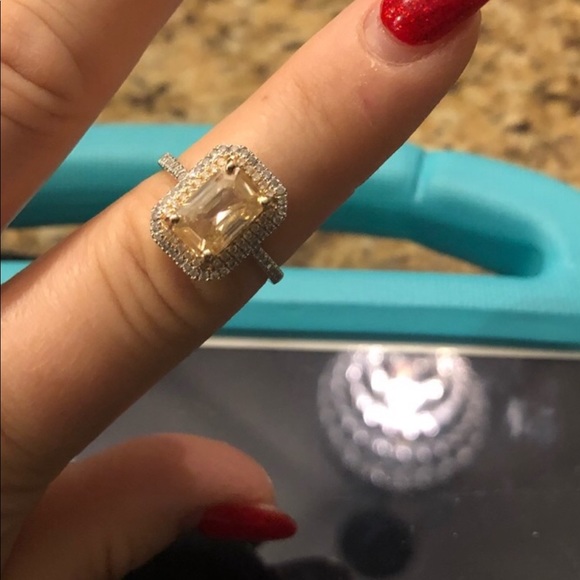 YELLOW DIAMOND RING!!! - Picture 4 of 5
